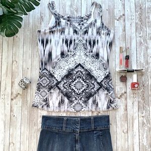 One World black and white print tank top